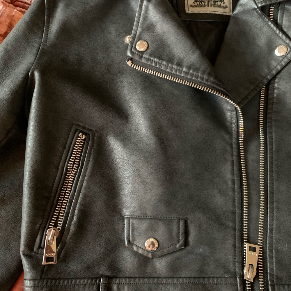 Levi’s leather Nordstrom bracket